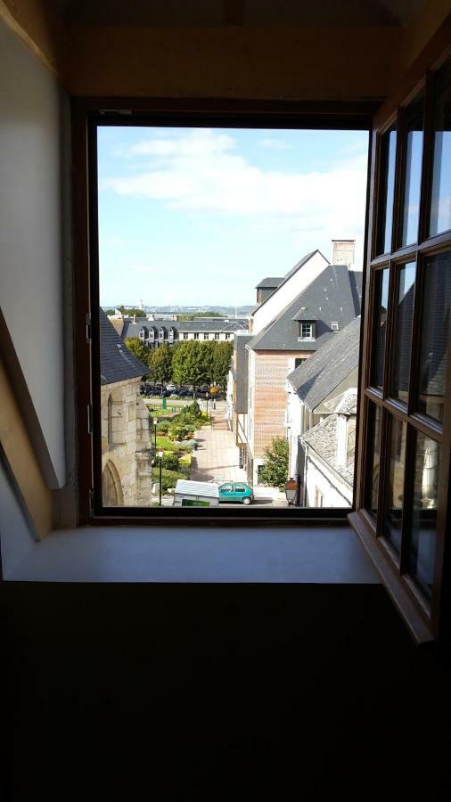 Le Saint Leonard...Il Est Orange Apartment Онфльор Екстериор снимка